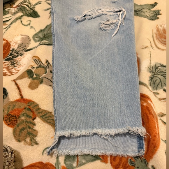 Women’s Abercrombie & Fitch high rise mom jeans signature collection - Picture 6 of 11